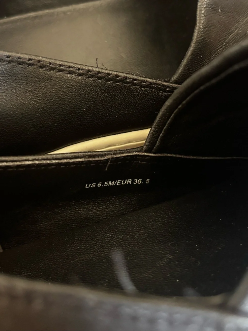 Vince’s Saxon-2 Black Leather Slip On Sneakers Size 6.5